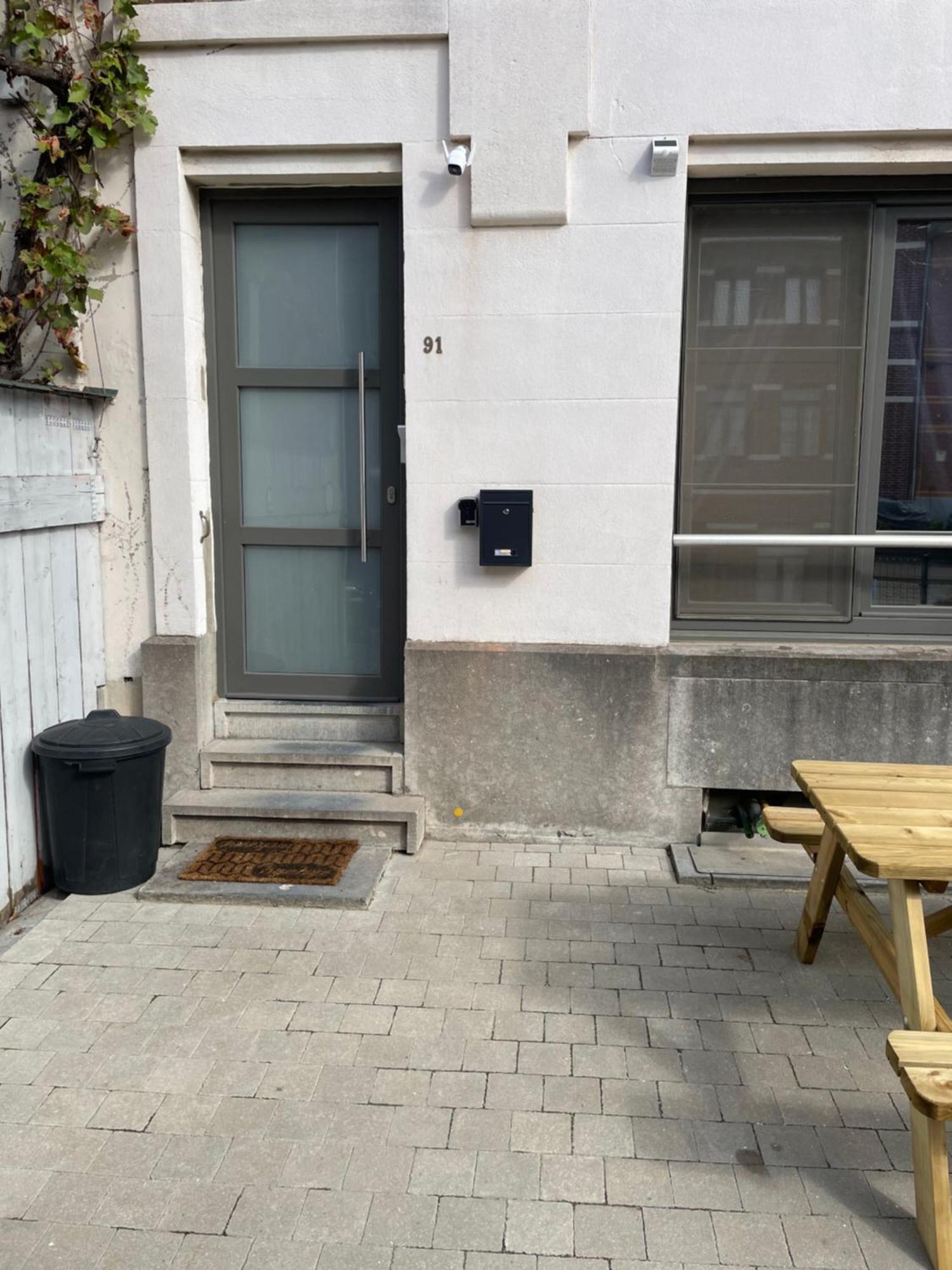 Hotel Chez Auguy Et Deborah Antwerpen Exterior foto